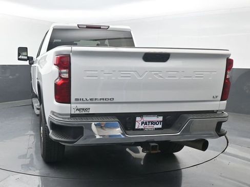 Used 2023 Chevrolet Silverado 2500 LT w/ Convenience Package AWD/4WD image 4