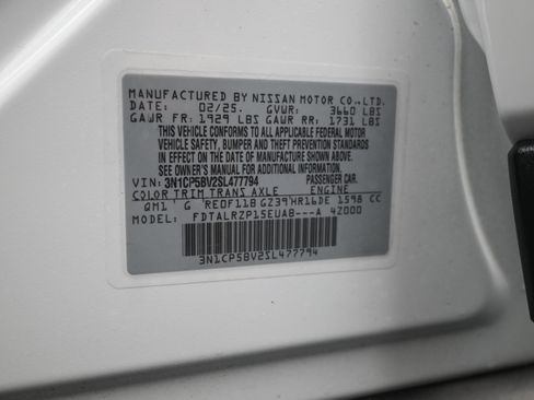 Certified 2025 Nissan Kicks Play S image 13