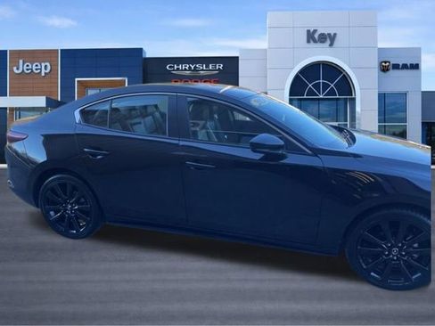 Used 2024 MAZDA MAZDA3 s FWD image 7