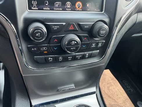 Used 2017 Jeep Grand Cherokee Altitude AWD/4WD image 23