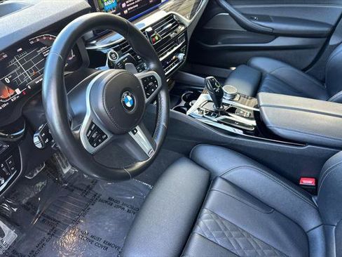 Used 2023 BMW 540i w/ M Sport Package RWD image 9
