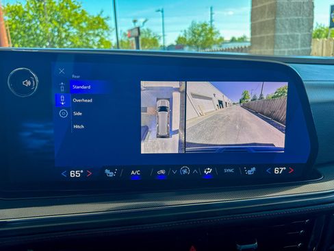 Used 2025 Chevrolet Suburban RST w/ Comfort Package AWD/4WD image 16