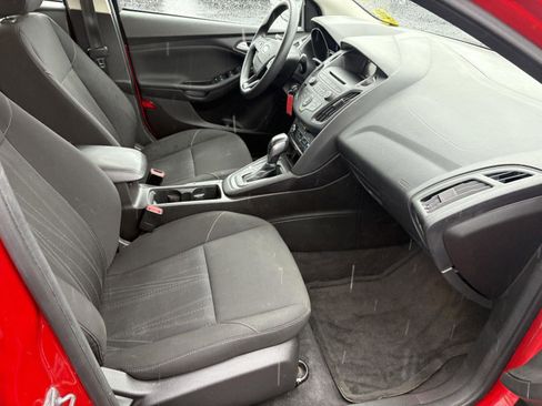 Used 2015 Ford Focus SE FWD image 16