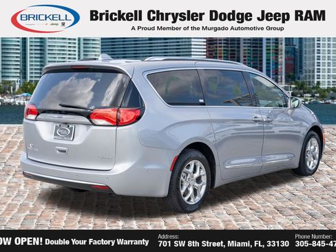Used 2019 Chrysler Pacifica Limited w/ Advanced Safetytec Group FWD image 6