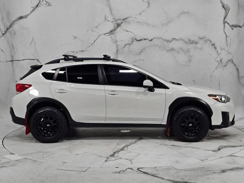Used 2018 Subaru Crosstrek 2.0i Premium AWD/4WD image 12