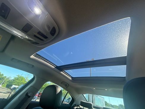 Used 2014 Buick LaCrosse Leather FWD image 10