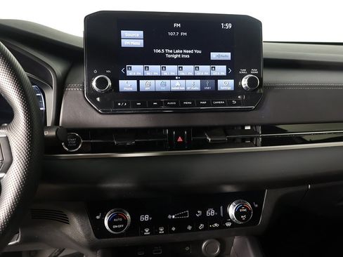 Used 2024 Mitsubishi Outlander SE Black Edition image 45