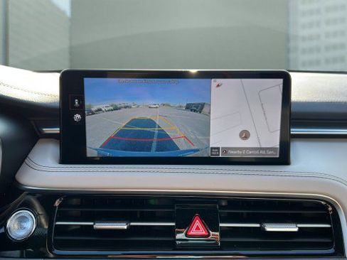 Used 2025 Genesis G70 2.5T image 24