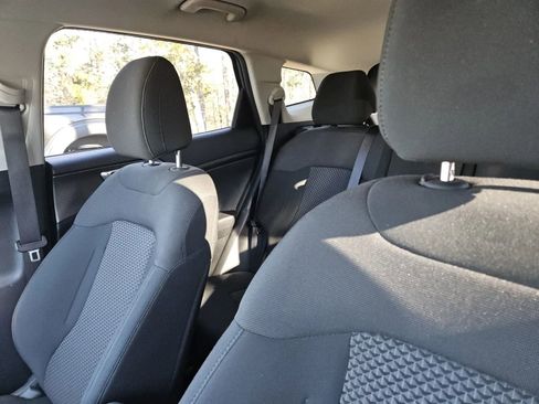 Used 2023 Kia Sportage LX image 8