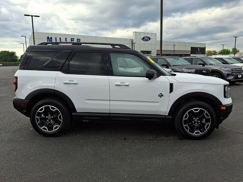 Used 2025 Ford Bronco Sport Outer Banks w/ Outer Banks Tech Package+ AWD/4WD image 7