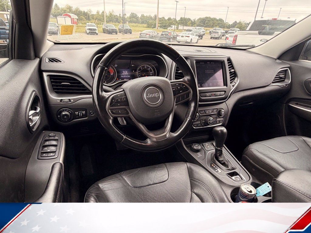 Used 2021 Jeep Cherokee Latitude Lux w/ Comfort/Convenience Group AWD/4WD image 15