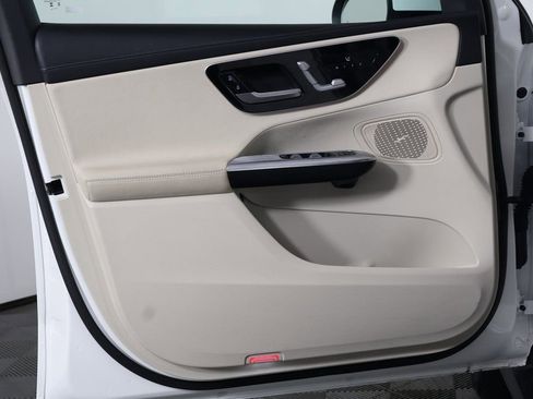 Certified 2023 Mercedes-Benz GLC 300 image 12