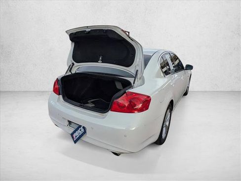 Used 2011 INFINITI G37 Journey w/ Premium Pkg image 25