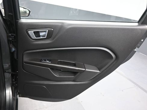 Used 2016 Ford Fiesta SE FWD image 28