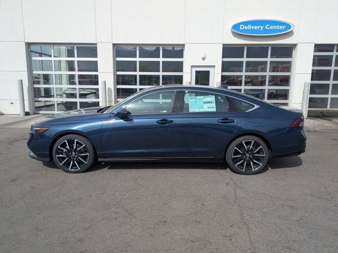 New 2026 Honda Accord Touring image 8