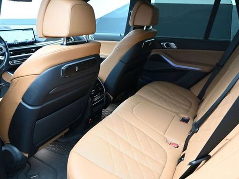 Used 2024 BMW X5 M60i AWD/4WD image 28