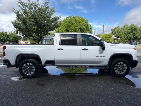 Used 2024 Chevrolet Silverado 2500 Custom w/ Custom Value Package AWD/4WD image 6