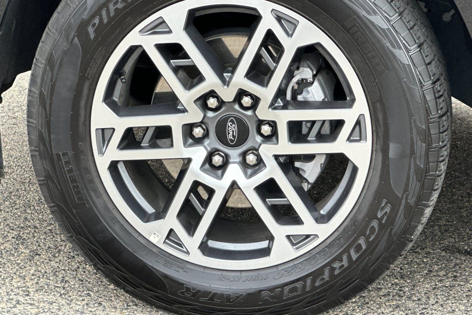 Used 2025 Ford Expedition Active AWD/4WD image 39