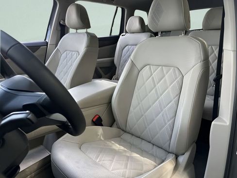 New 2026 Volkswagen Atlas SEL Premium R-Line image 11