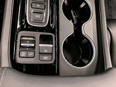 Used 2024 Honda Pilot Touring image 34