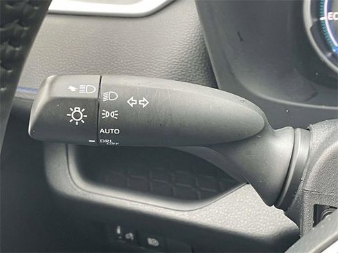 Used 2024 Toyota RAV4 SE image 23
