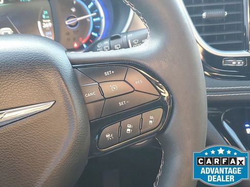 Used 2022 Chrysler Pacifica Limited w/ S Appearance Package image 40