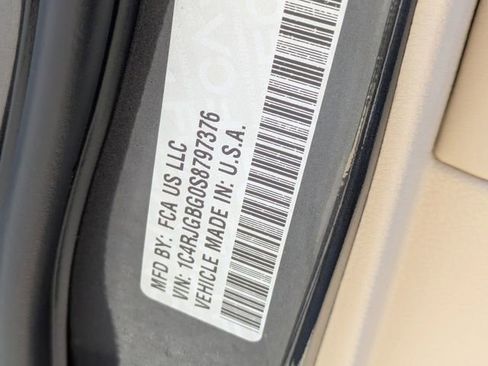 New 2025 Jeep Grand Cherokee Limited w/ Luxury Tech Group II image 35