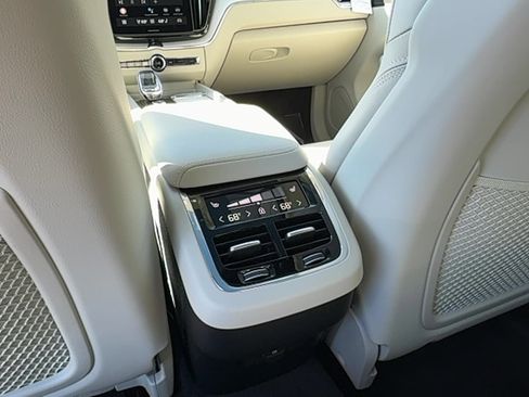 New 2026 Volvo XC60 B5 Ultra w/ Protection Package Premier image 16