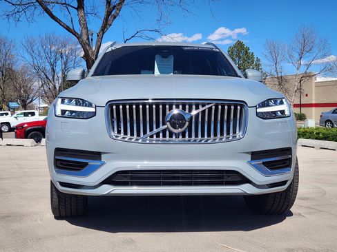 Certified 2024 Volvo XC90 T8 Ultimate w/ Lounge Package AWD/4WD image 2