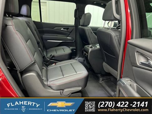 Used 2025 Chevrolet Traverse Z71 w/ Enhanced Driving Package AWD/4WD image 13
