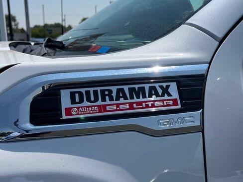 Used 2022 GMC Sierra 3500 Denali AWD/4WD image 9