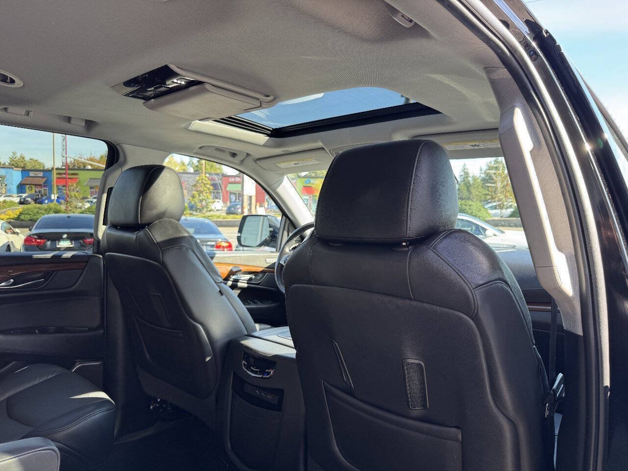 Used 2020 Cadillac Escalade Premium Luxury AWD/4WD image 21