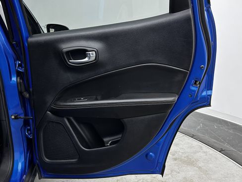 Used 2019 Jeep Compass Latitude w/ Cold Weather Group image 30