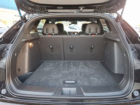 Used 2025 Chevrolet Trax RS w/ Driver Confidence Package image 28