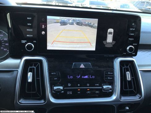 Used 2022 Kia Sorento S AWD/4WD image 9