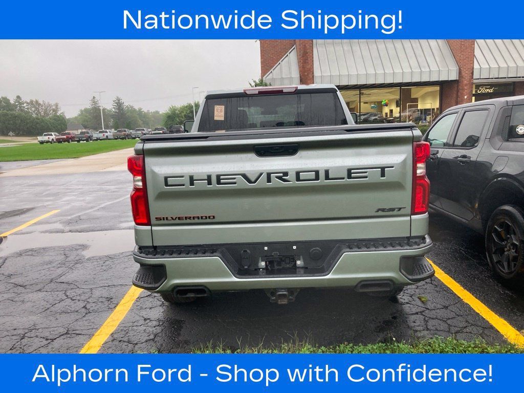 Used 2023 Chevrolet Silverado 1500 RST w/ Redline Edition AWD/4WD image 5