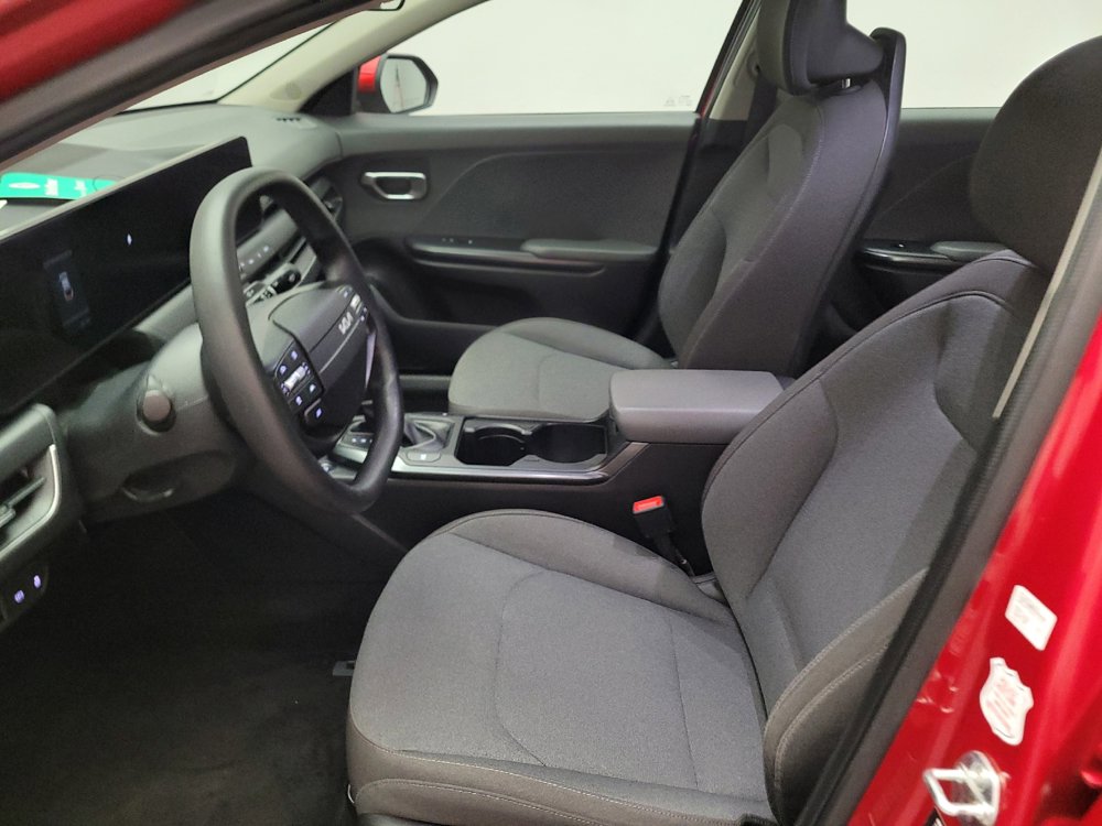 Used 2025 Kia K4 FWD image 17