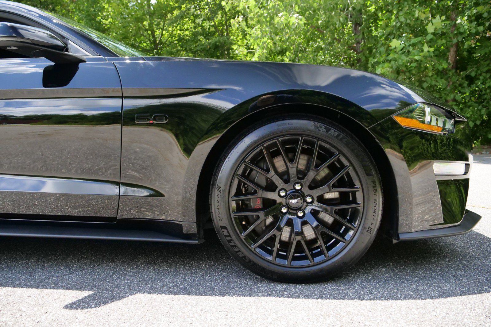 Used 2019 Ford Mustang GT Premium w/ GT Performance Package RWD image 27