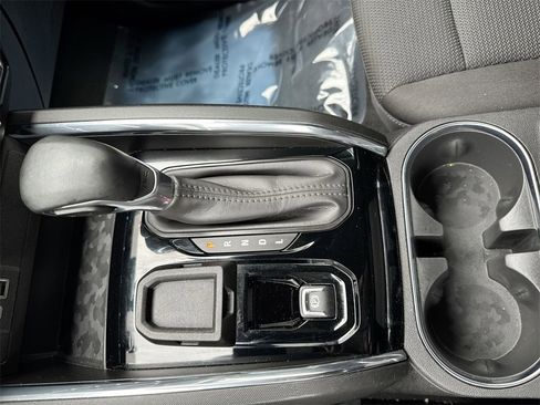 Used 2024 GMC Canyon Elevation w/ Convenience Package image 22