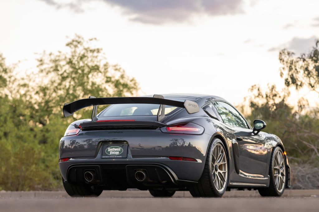 Used 2023 Porsche 718 Cayman GT4 RS RWD image 16