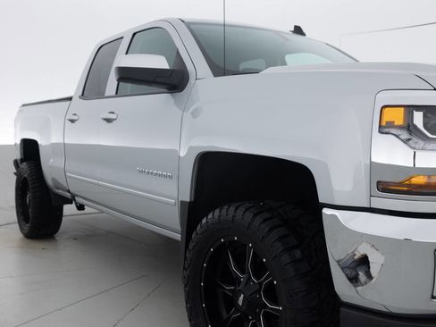 Used 2017 Chevrolet Silverado 1500 LT w/ All Star Edition image 11