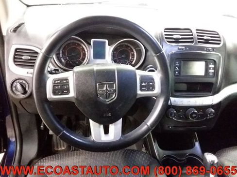 Used 2017 Dodge Journey SE w/ Flexible Seating Group image 11