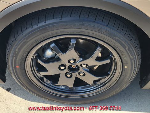 Used 2024 Toyota Prius LE image 6
