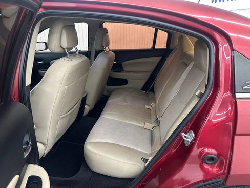 Used 2012 Chrysler 200 Limited image 12