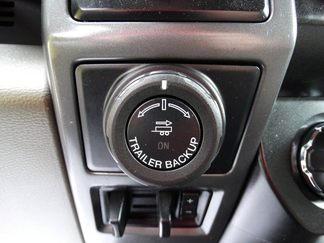 Used 2019 Ford F150 4x4 SuperCrew XLT w/ Equipment Group 301A Mid image 29