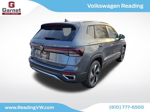 New 2026 Volkswagen Taos SE image 5