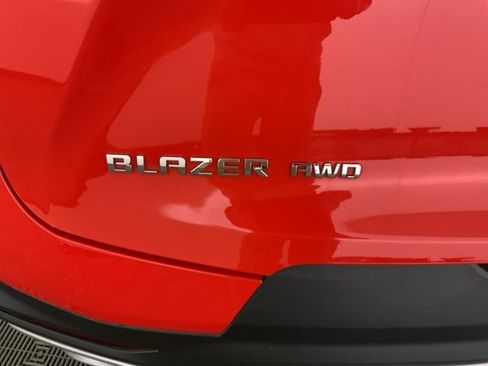 Used 2025 Chevrolet Blazer LT image 11