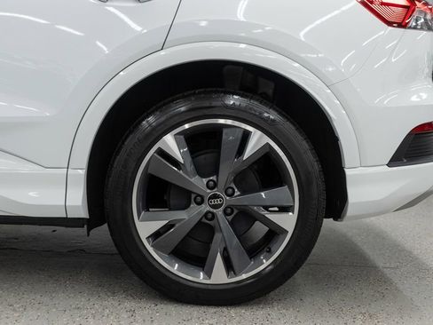 Used 2022 Audi Q4 e-tron Prestige image 36