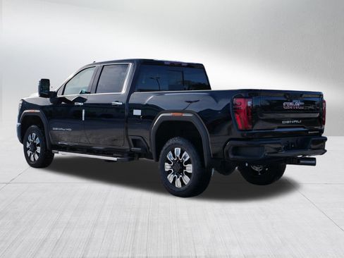 New 2026 GMC Sierra 2500 Denali w/ Denali Reserve Package image 3