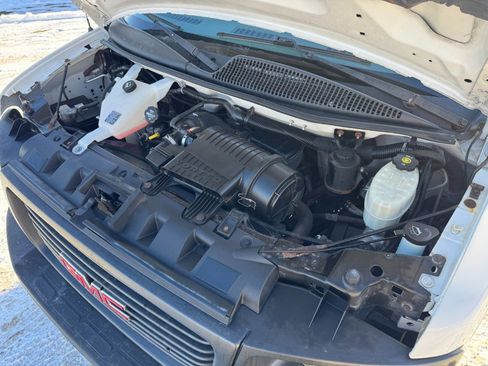 Used 2016 GMC Savana 3500 image 20